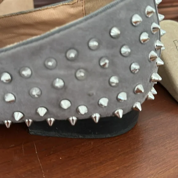 Christian Louboutin Gray Studded Men's Shoes - Picture 8 of 11